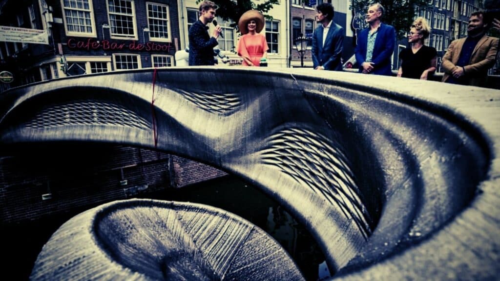 Long-awaited 3D-printed stainless steel bridge opens in Amsterdam