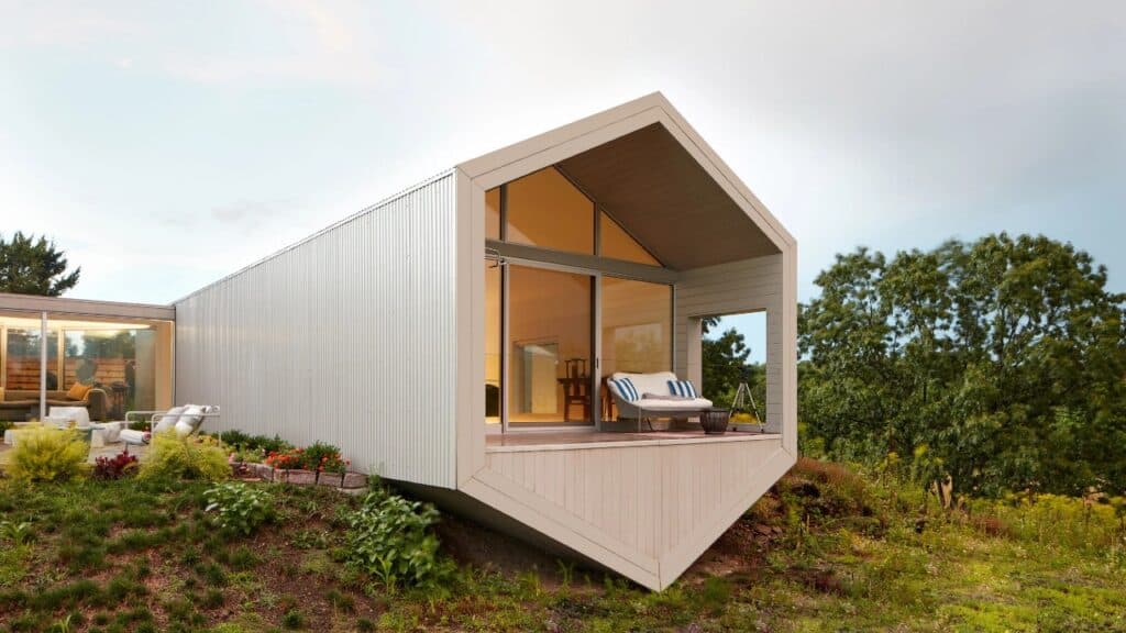 Reddymade and Ai Weiwei add hexagonal extension to Salt Point home