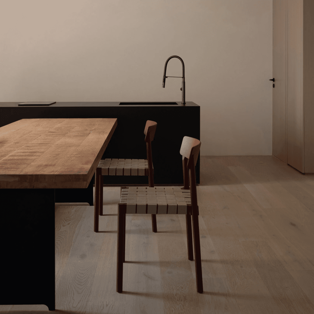 Minimal home by AD Architecture challenges "box-like" urban development in China