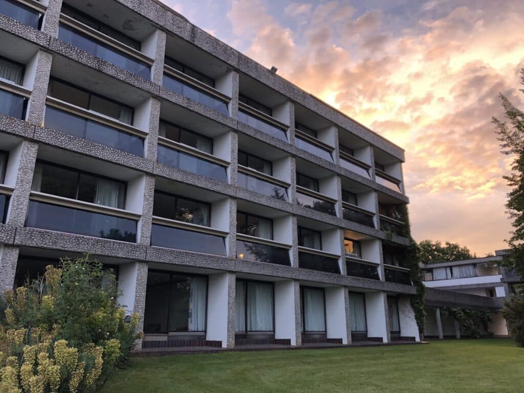 Net Zero Carbon, a huge retrofit and Salix funding: An Introduction to the Wolfson College Decarbonisation Process